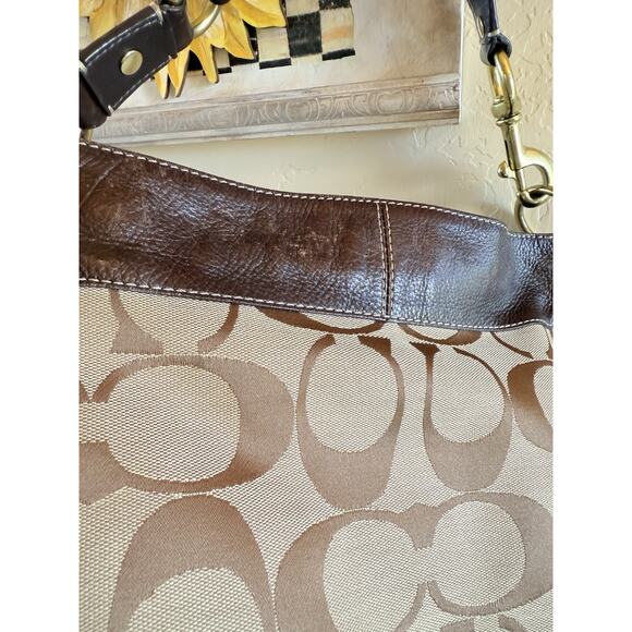 Vintage Coach Zoe Hobo Bag with Box/Dust Bag Brown Leather Chunky Brass Hardware - Picture 5 of 16